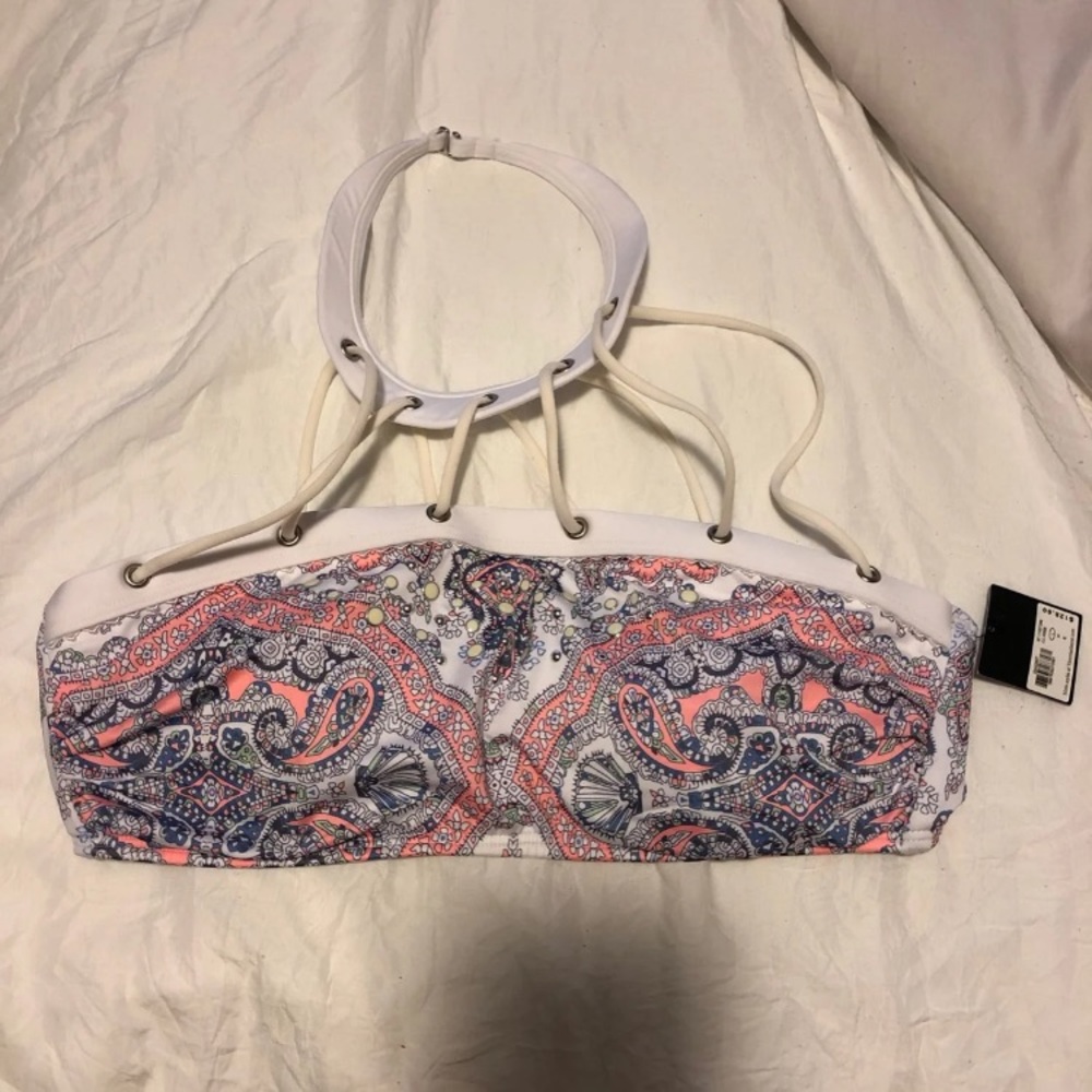 Halter bikini top
